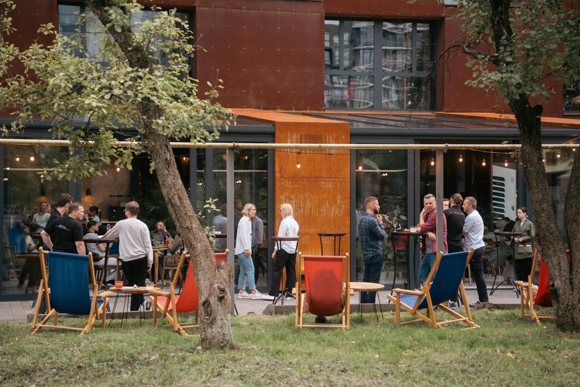 !Fest Hotel Lviv Eksteriør billede